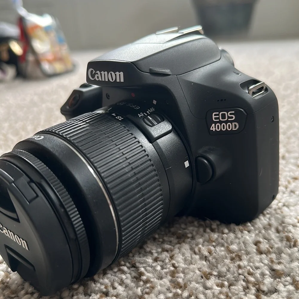 Canon EOS 4000D